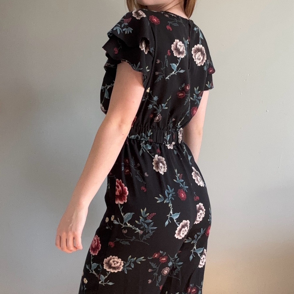 Forever 21 Floral Black Front tie Jumpsuit/Romper - Picture 5 of 5